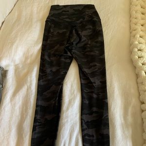 Camo leggings